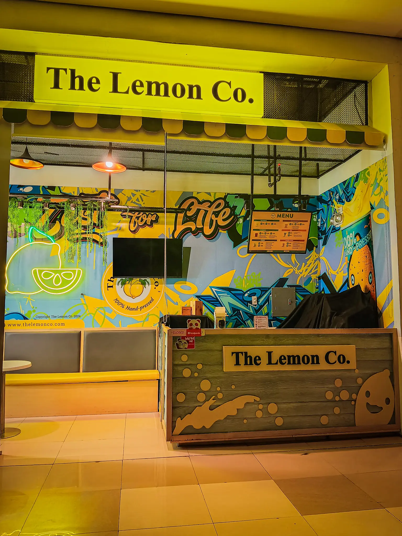 Custom Booth Setup Displays